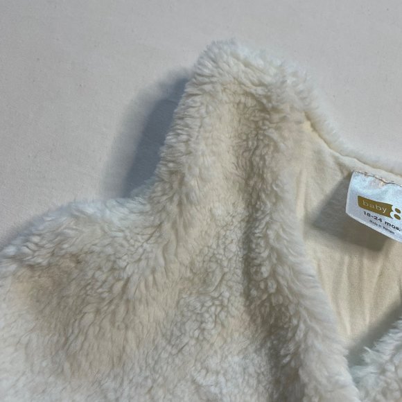 Crazy 8 White Faux Fur Vest size 18-24 Minths - Picture 6 of 6